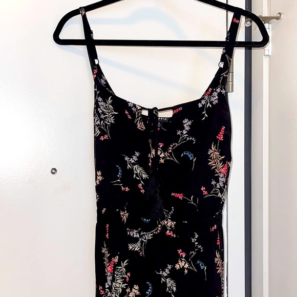 Torrid black floral tiered keyhole maxi dress - Picture 2 of 6
